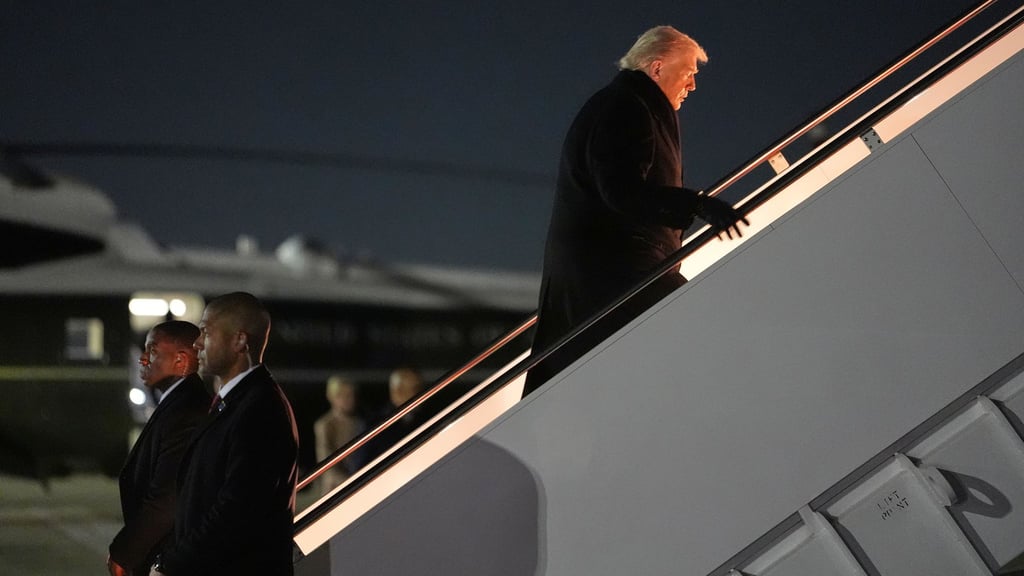 Trump setzte die Reise mit der kleineren Air Force One – eine Boeing 757 – nach Zürich fort.