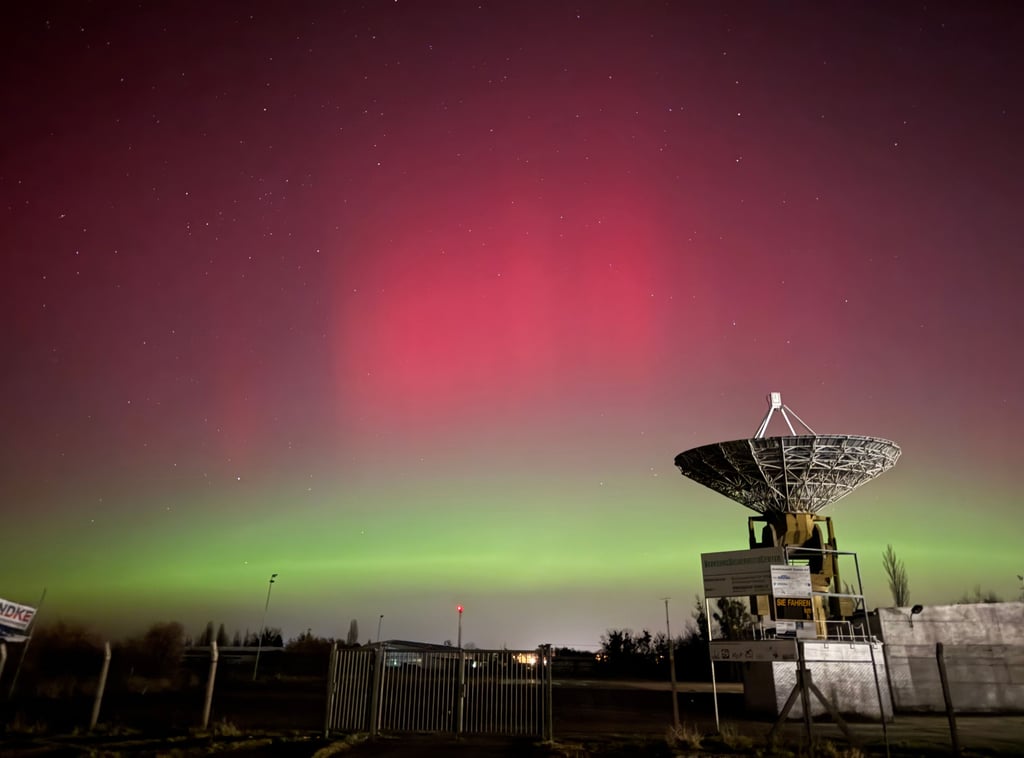 Wie von einem anderen Stern mutet dieses Bild von Noah Helwig an. Es entstand an der Alten Landebahn.