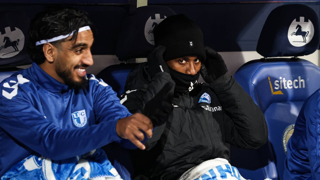 Mit Rayan Ghrieb (links) und Lubambo Musonda hatte der 1. FC Magdeburg in Braunschweig ordentlich Qualität auf der Bank.