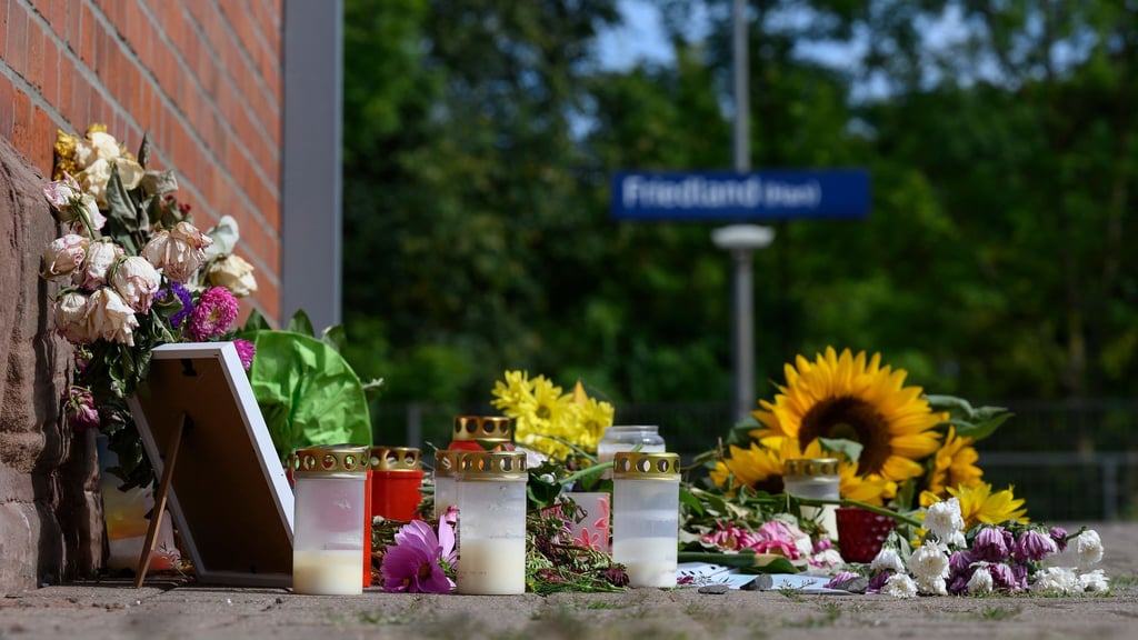 Nach dem Tod einer 16-Jährigen am Bahnhof Friedland dürfte die Hauptverhandlung gegen den Beschuldigten bis Ende Februar beginnen. (Archivbild)