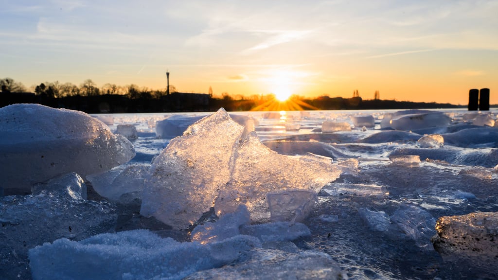 Während Osteuropa unter eisigen Temperaturen leidet, verläuft der Winter in Deutschland bislang moderater.