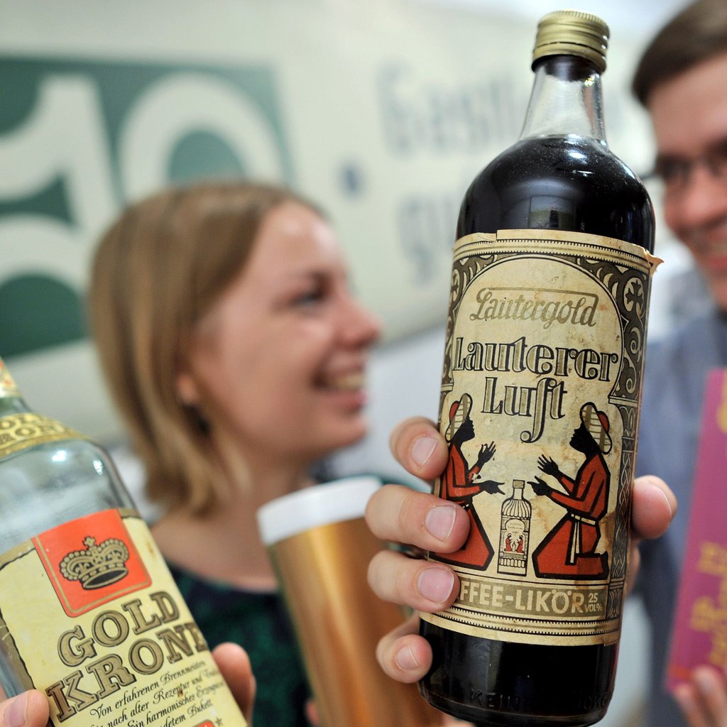 In der DDR wurden viele unterschiedliche Spirituosen hergestellt. Manche dieser Getränke gibt es bis heute.