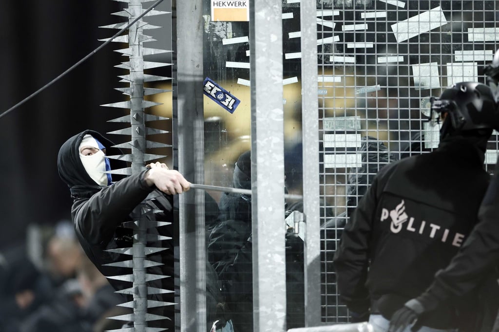 In Utrecht durfte ein Teil der Gästefans das Spiel nicht im Stadion verfolgen.