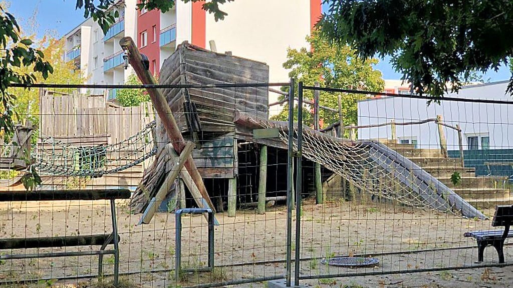 Unter anderem soll der marode Schiffspielplatz in der Hans-Schomburgk-Straße in Stendal im Jahr 2026 für 100.000 Euro abgerissen und neugebaut werden.