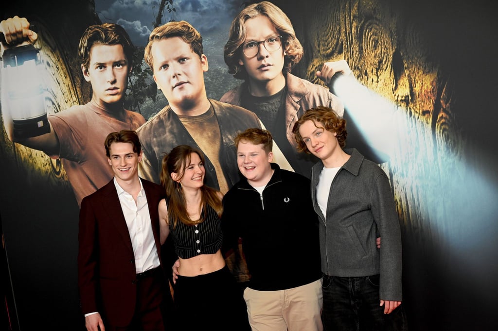 Die Schauspieler Nevio Wendt (l-r), Momo Beier, Julius Weckauf und Levi Brandl bei der Premiere.