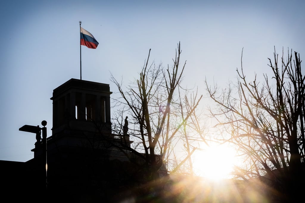 Eine Deutsch-Ukrainerin soll für einen Mitarbeiter in der russischen Botschaft in Berlin Informationen beschafft haben.
