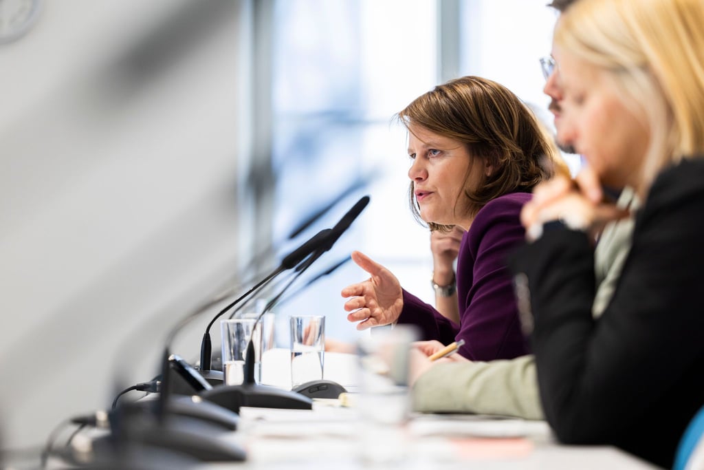 Kultusministerin Hamburg stellt die Zahlen zum laufenden Schuljahr vor.