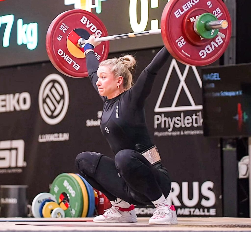 Bei den Deutschen Meisterschaften im Gewichtheben der Aktiven traten die besten Heberinnen Deutschlands in einem stark besetzten Feld gegeneinander an.