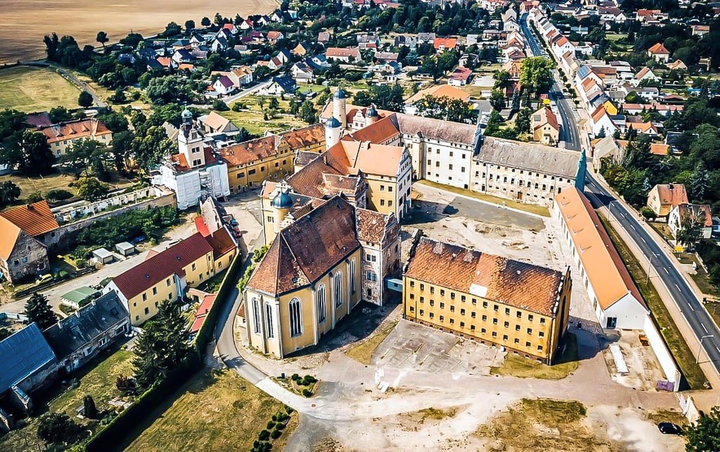 Welcher ist der passende Umgang mit einer Gedenkstätte wie der Prettiner Lichtenburg?