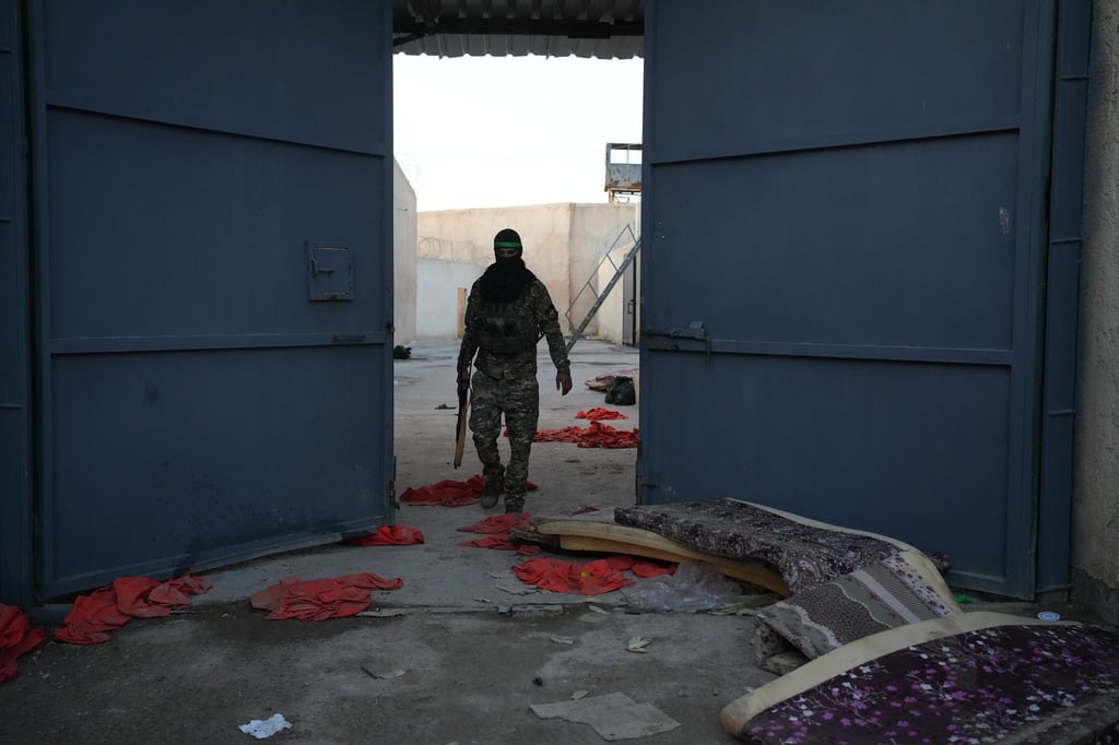 Leere Zellen und zurückgelassene Häftlingskleidung im al-Schaddadi-Gefängnis Anfang der Woche.