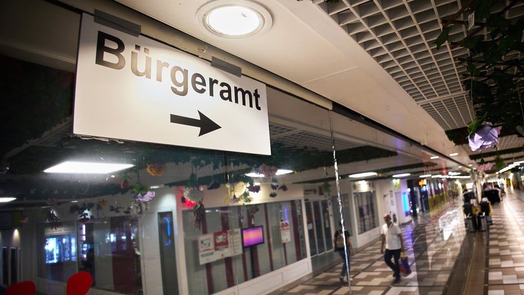 Laut Bundesinnenministerium gibt es in Berlin mehrere Fälle, in denen der Verdacht auf Betrug mit eID-Karten im Raum steht. (Symbolbild)