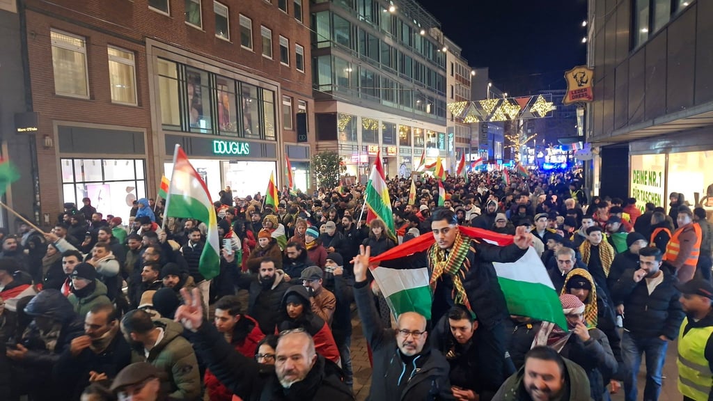 Auch am Mittwoch hatte es unter anderem in Bremen eine pro-kurdische Demonstration gegeben.