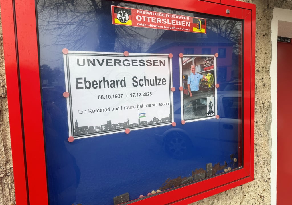 Die Freiwillige Feuerwehr Ottersleben trauert öffentlich um ihr Mitglied Eberhard Schulze. 