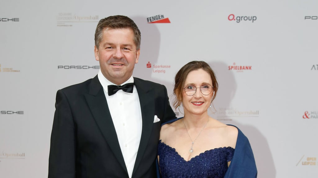 Ausnahmsweise Zeit zu zweit: CDU-Landeschef Sven Schulze mit seiner Frau Kati beim Leipziger Opernball.
