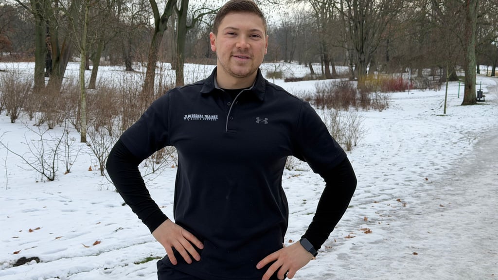 Dennis Reimche ist Personal Trainer in Magdeburg. Der 26-Jährige erklärt im Interview, warum Bewegung im Alltag unverzichtbar ist.