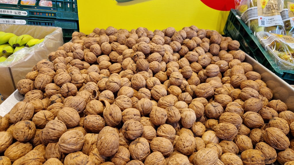 Das Walnuss-Gold im Netto in der Silberhöhe in Halle: Liegen hier Walnüsse im Wert von mehr als 15.000 Euro?
