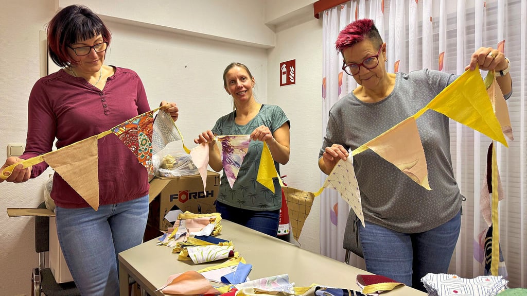 Nancy Hanke, Steffi Jordan und Alexandra Schuster (v.l.) haben sich aktuell der Gütekontrolle angenommen. Es kommt auf jedes Detail an. 