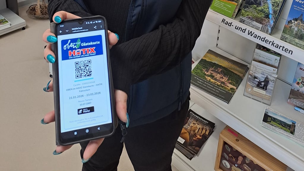 Urlauber im Oberharz können sich nun statt der gedruckten Version auch für ein digitales Ticketheft entscheiden.