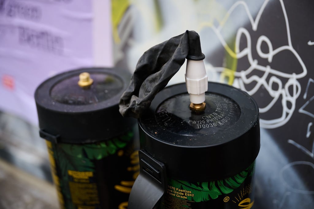 Der Konsum von Lachgas ist gerade für Minderjährige mit hohen Gesundheitsrisiken verbunden. (Symbolfoto)