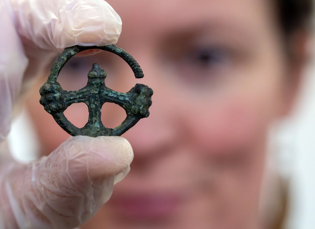 Das gefundene Kreuz passt exakt zu einer bereits vor mehr als 40 Jahren in Spandau gefundenen Gussform.