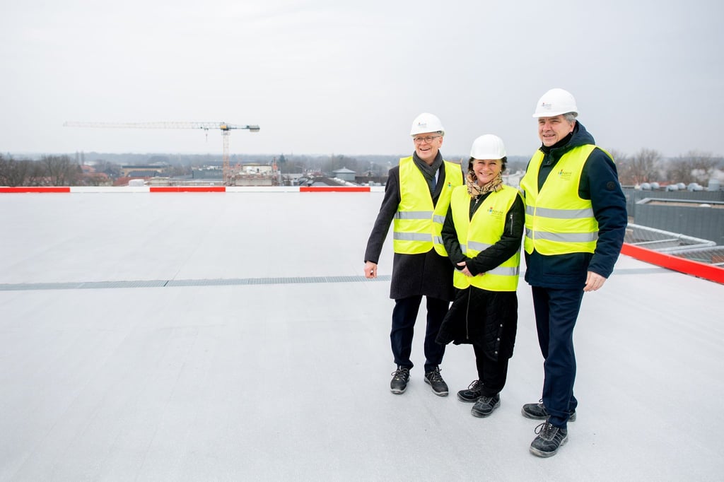 Rettungshubschrauber sollen ab Mitte 2027 auf dem Dach des neuen Herz-Notfall-Zentrums in Oldenburg landen.