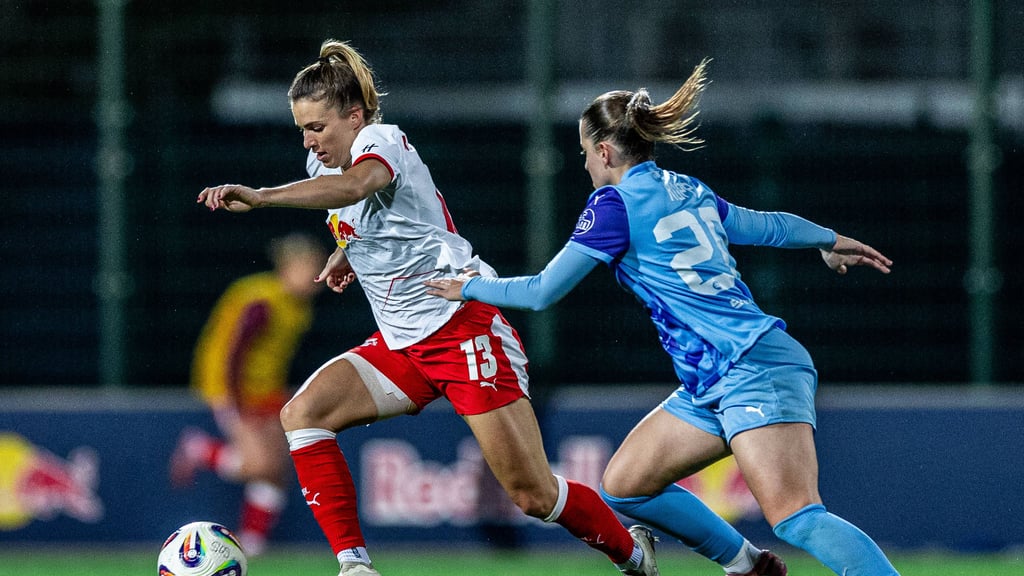Sandra Starke (l.) bei ihrem letzten Ligaeinsatz im Oktober.