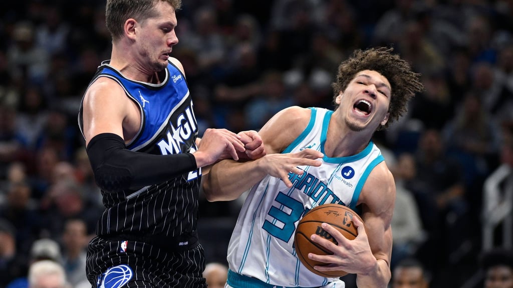 Moritz Wagner (links) und die Orlando Magic verloren gegen die Hornets.