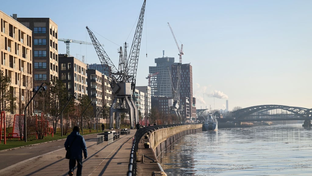 Im Elbtower soll ein Fünf-Sterne-Luxushotel entstehen. (Archivbild)