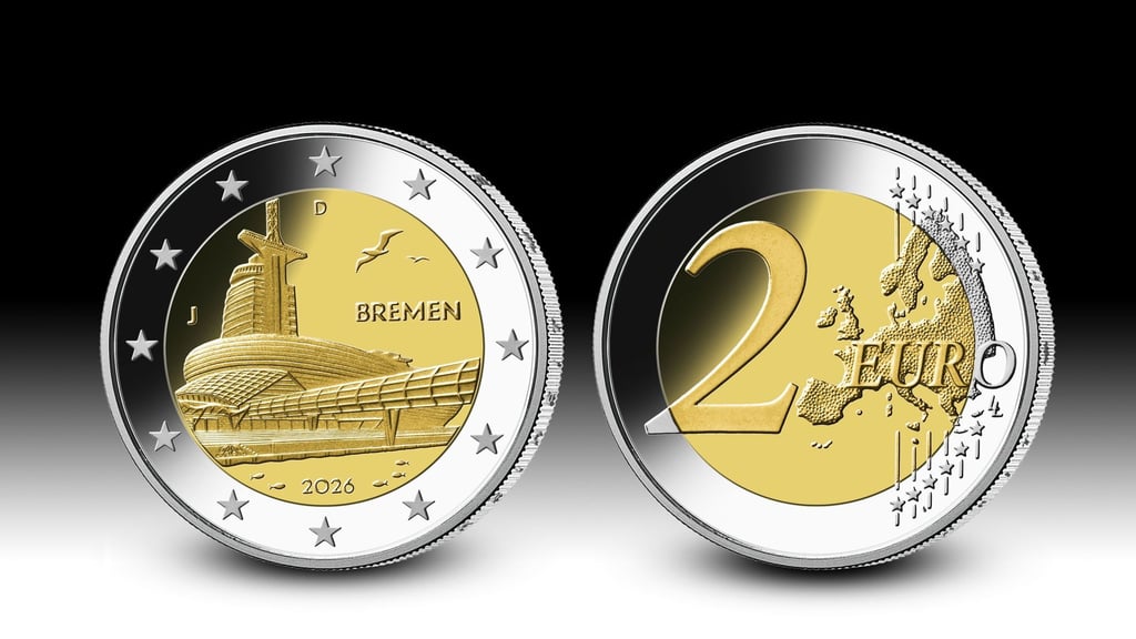 Eine Zwei-Euro-Münze zeigt ein Wahrzeichen aus dem Bundesland Bremen - das Klimahaus Bremerhaven. (Handout)