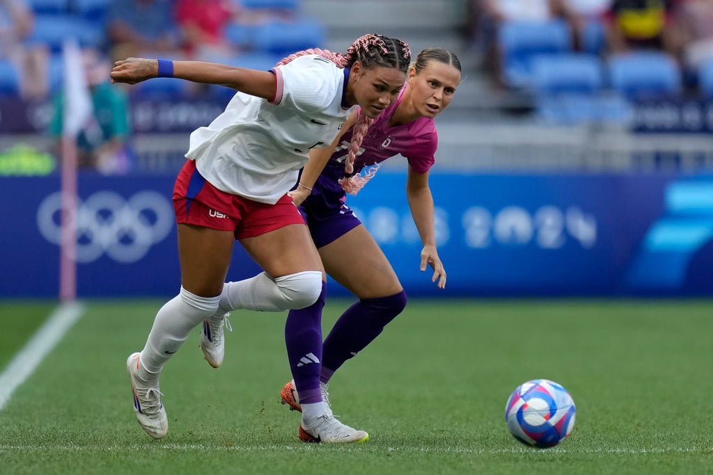 Trinity Rodman (vorn) bleibt in den USA. (Archivbild)