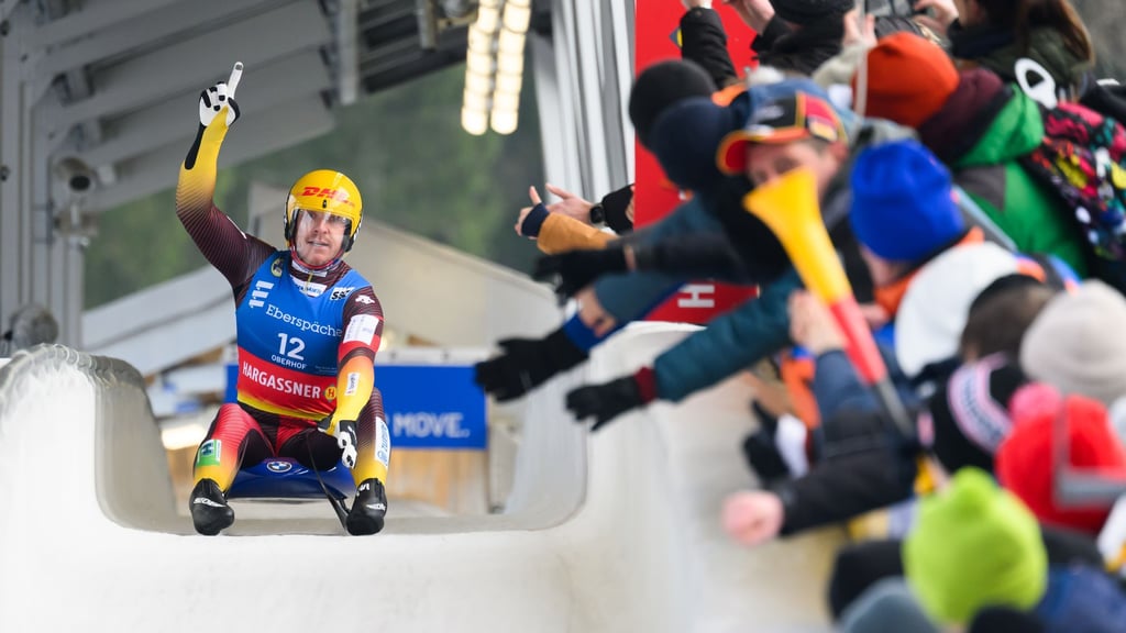 Rodler Felix Loch holt in Oberhof seinen vierten Saisonsieg.