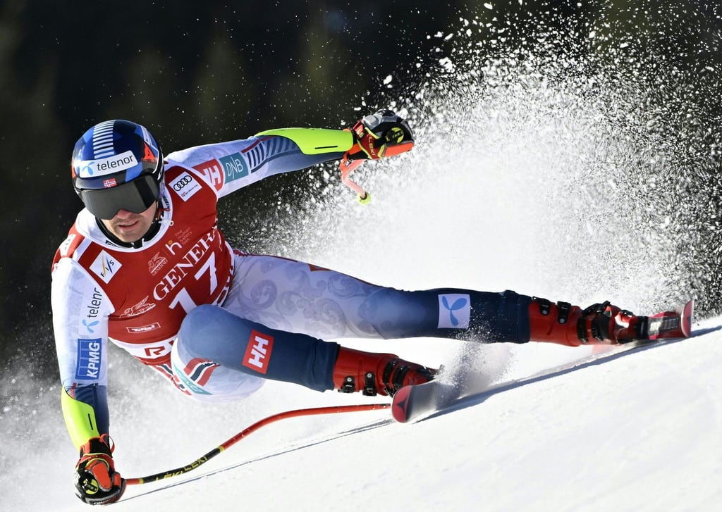 Der Norweger Adrian Smiseth Sejersted rettete sich im Super-G von Kitzbühel spektakulär.