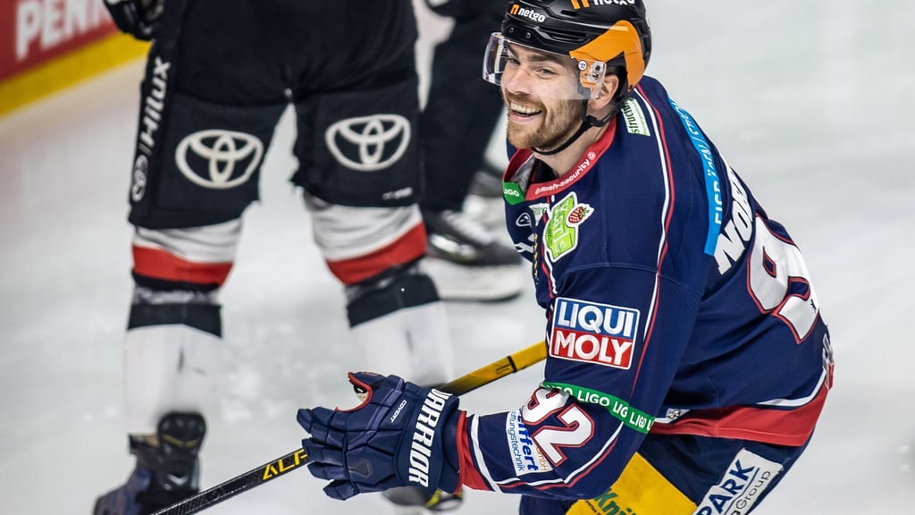 Angreifer Marcel Noebels erzielte das 2:1 der Eisbären Berlin gegen den ERC Ingolstadt. (Archivbild)