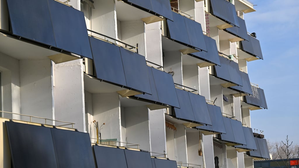 In Thüringen werden vor allem Balkonkraftwerke installiert. (Archivbild)