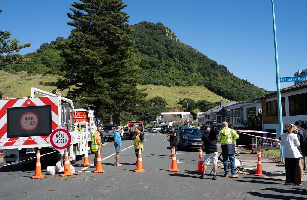 Mindestens sechs Menschen werden vermisst.