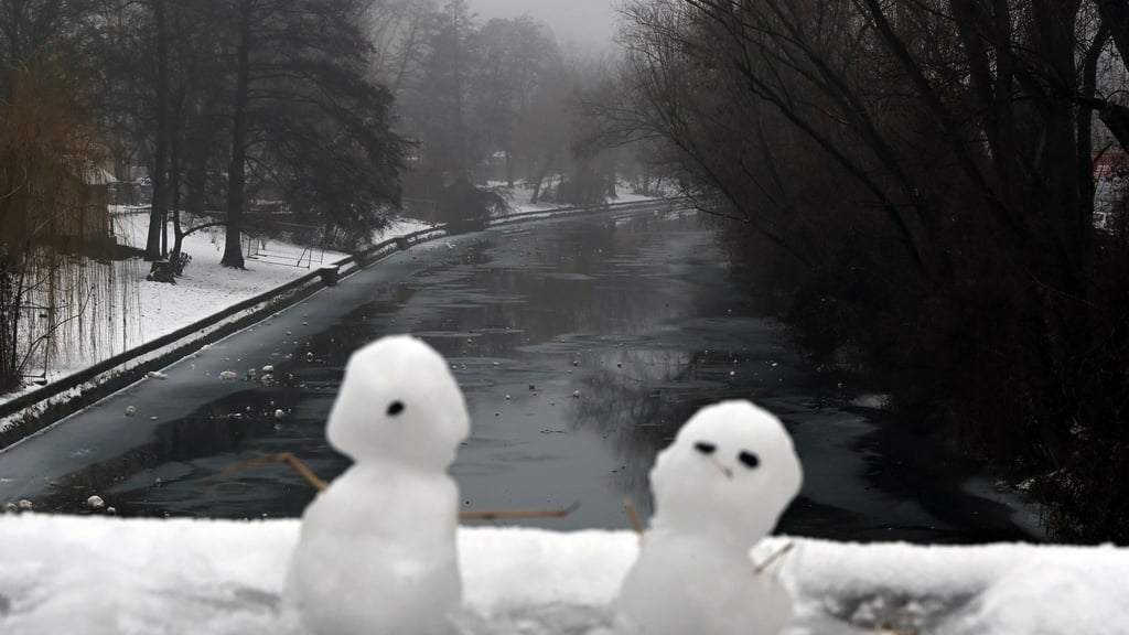 Es bleibt winterlich kalt. (Archivbild)