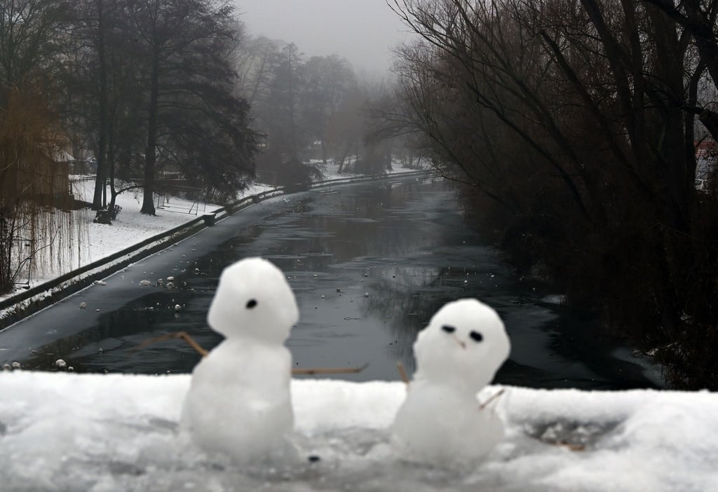 Es bleibt winterlich kalt. (Archivbild)