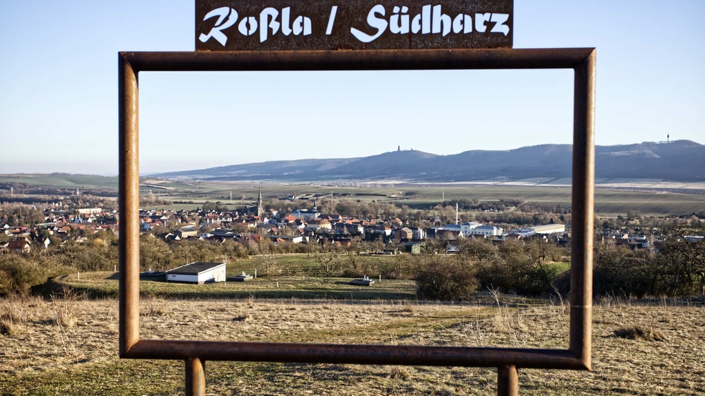 Für den Roßlaer Frank Siebert bietet sich von hier aus die schönste Sicht auf seinen Heimatort. 