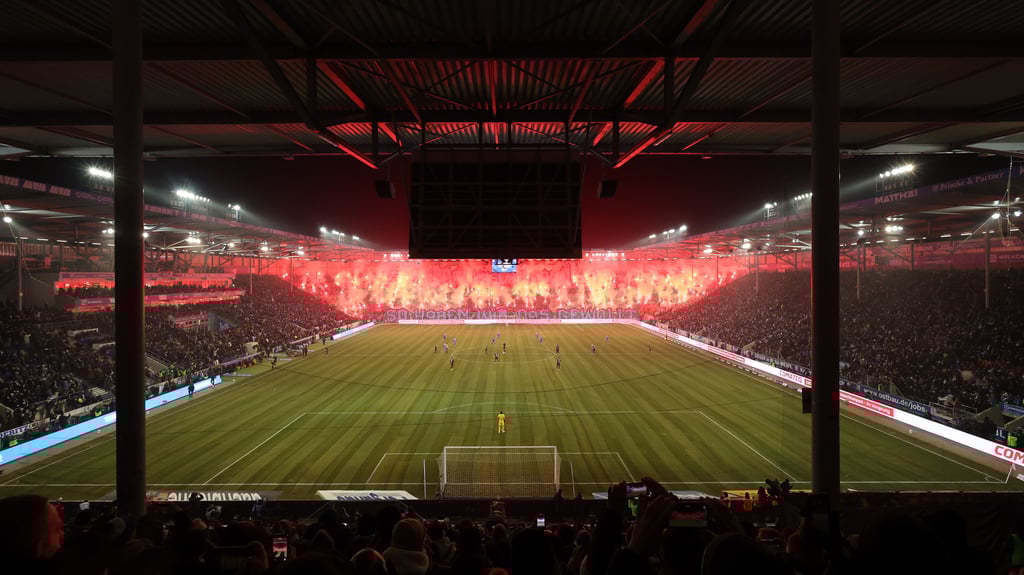 Der 1. FC Magdeburg konnte die Unterstützung seiner Fans gegen Dynamo Dresden nicht in Rückenwind verwandeln.