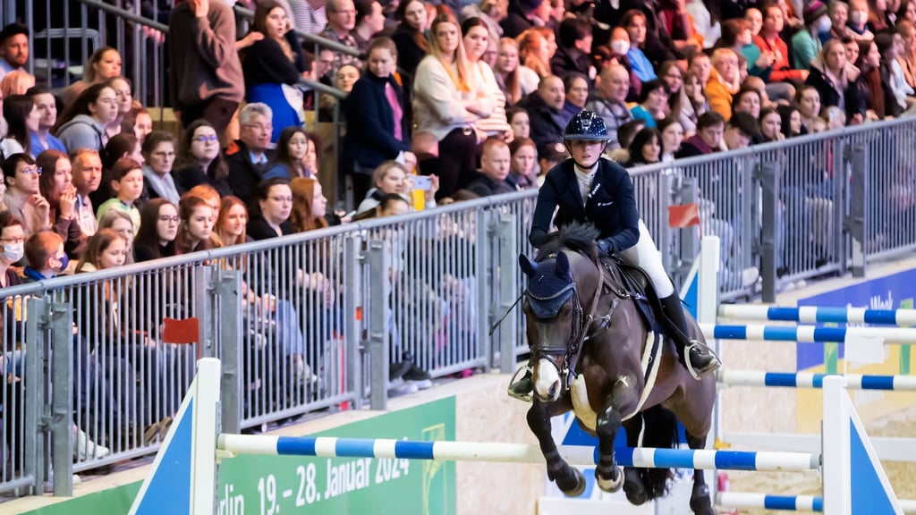 Am letzten Wochenende der diesjährigen Grünen Woche stehen im Rahmen des Reitturniers Hippologica noch mehrere Wettbewerbe an. (Archivbild)