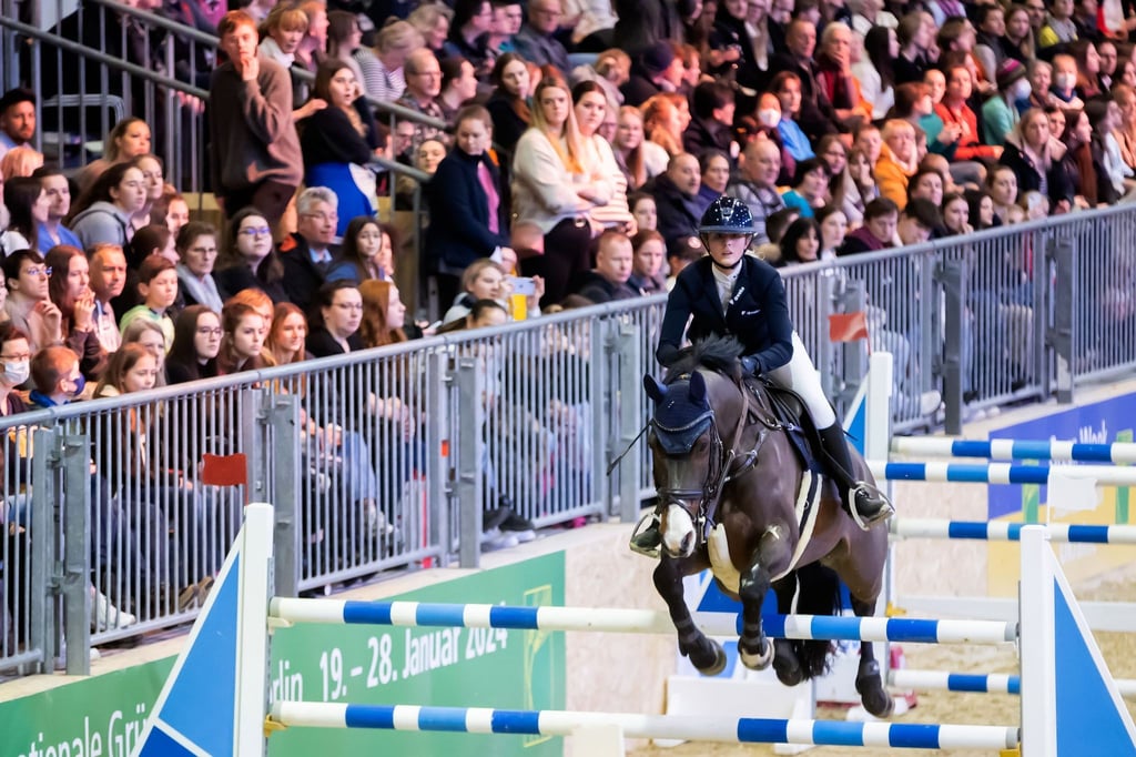 Am letzten Wochenende der diesjährigen Grünen Woche stehen im Rahmen des Reitturniers Hippologica noch mehrere Wettbewerbe an. (Archivbild)
