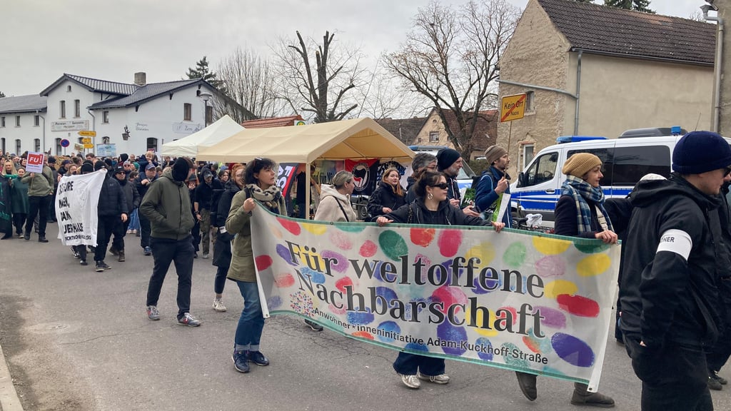 Gegen die Veranstaltungen des rechtsextremen Antaios-Verlags wurde in Schnellroda in der Vergangenheit häufig demonstriert.