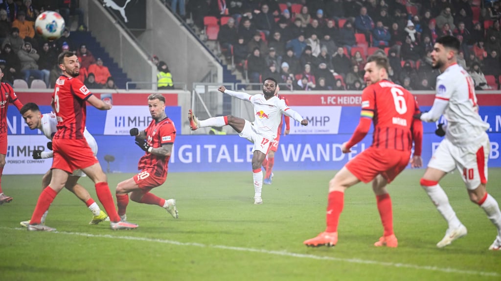 Ridle Baku trifft zum 1:0 für RB in Heidenheim