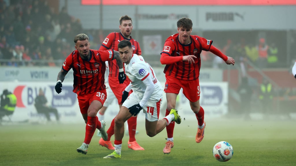 Hatten beim Duell mit RB Leipzig und Spielmacher Christoph Baumgartner das Nachsehen: die Spieler aus Heidenheim.