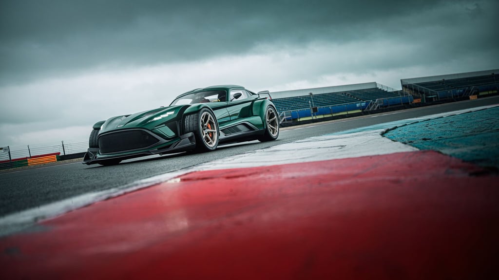 Der P24 RS von Donkervoort erreicht aus dem Stand nach 7,4 Sekunden 200 km/h und ein Spitzentempo von mehr als 300 km/h.