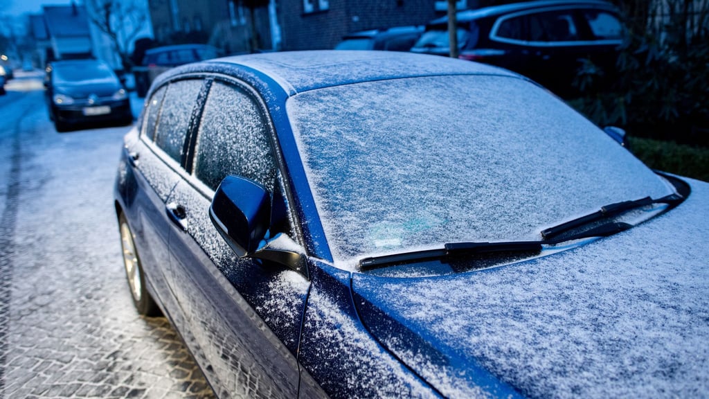 Im Landreis Wesermarsch wird ausdrücklich vor dem Betreten von Eisflächen gewarnt.