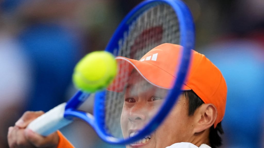 Der US-Youngster Learner Tien fordert im Viertelfinale von Melbourne Alexander Zverev.
