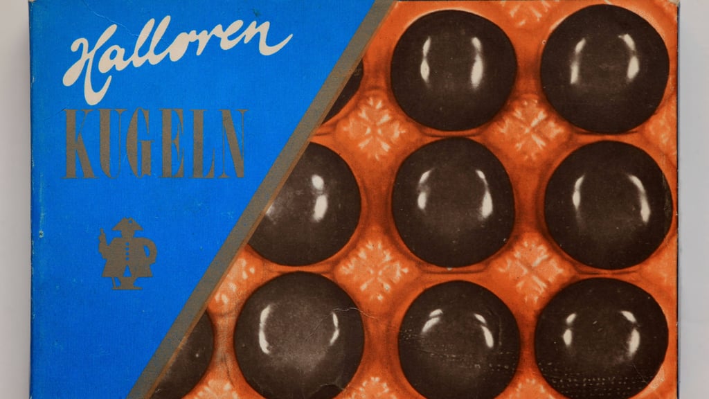 Hallorenkugeln sind bis heute ein beliebter DDR‑Klassiker. Doch es gibt noch viele weitere Süßigkeiten aus der DDR.
