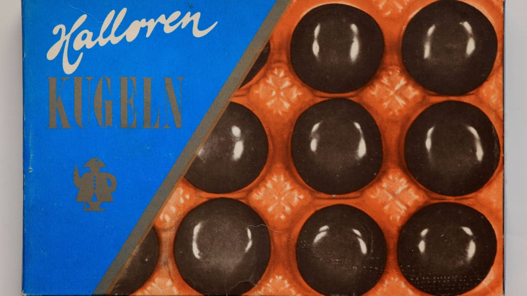 Hallorenkugeln sind bis heute ein beliebter DDR‑Klassiker. Doch es gibt noch viele weitere Süßigkeiten aus der DDR.