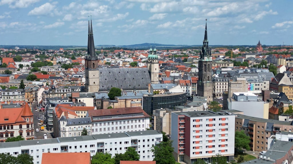 "Holidaycheck" findet, dass die Stadt Halle und die Kaulitz-Brüder sehr gut zusammenpassen.